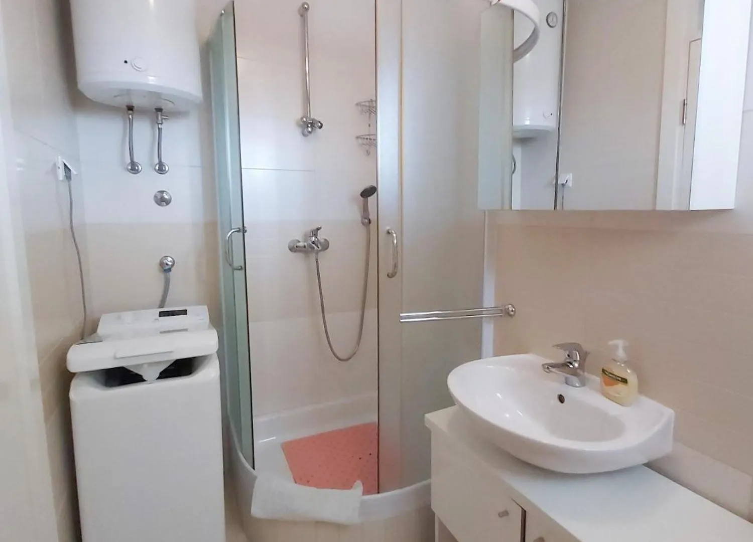 Mile Starigrad - Book Your Next Cozy Vacation Croacia